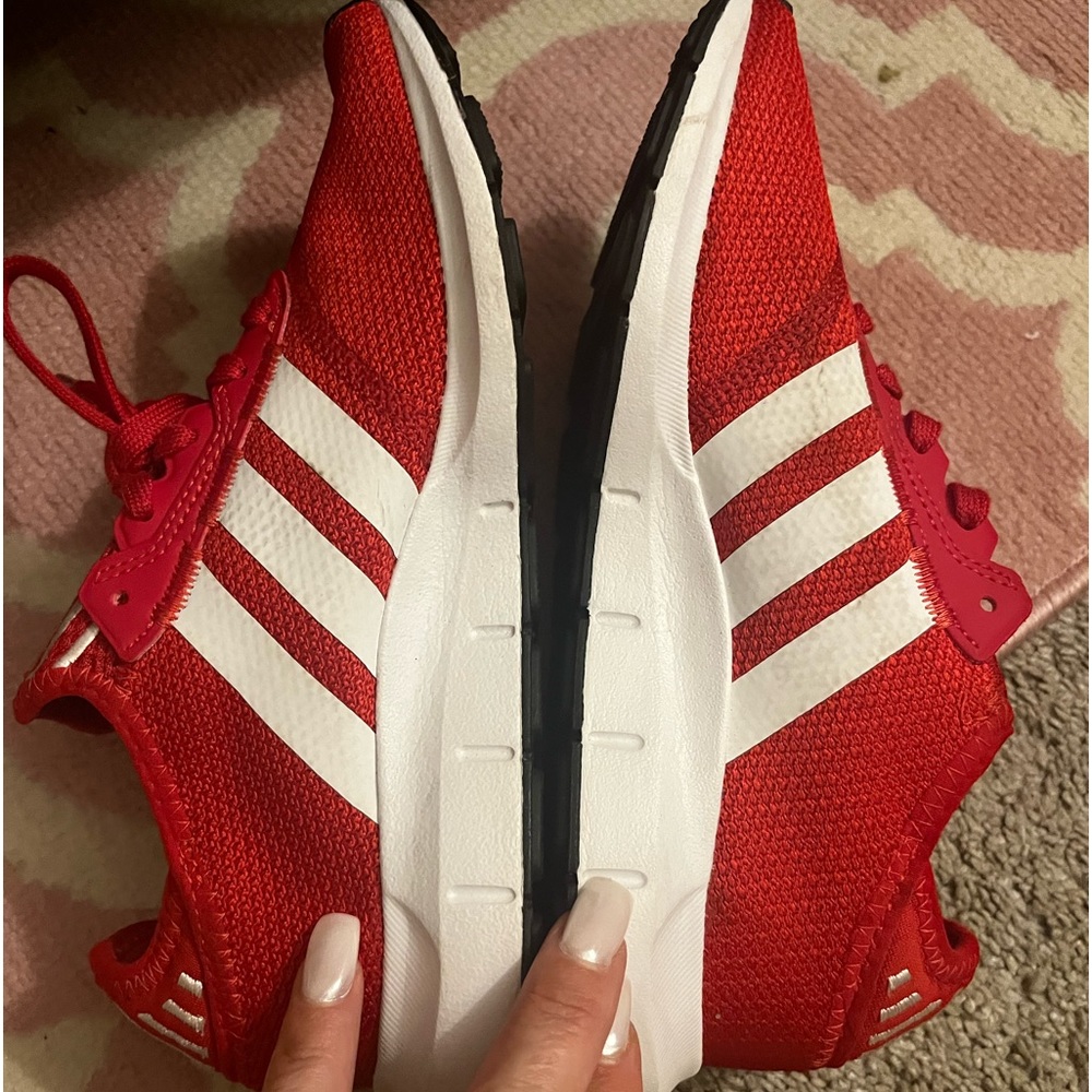Mens 6.5 like new adidas